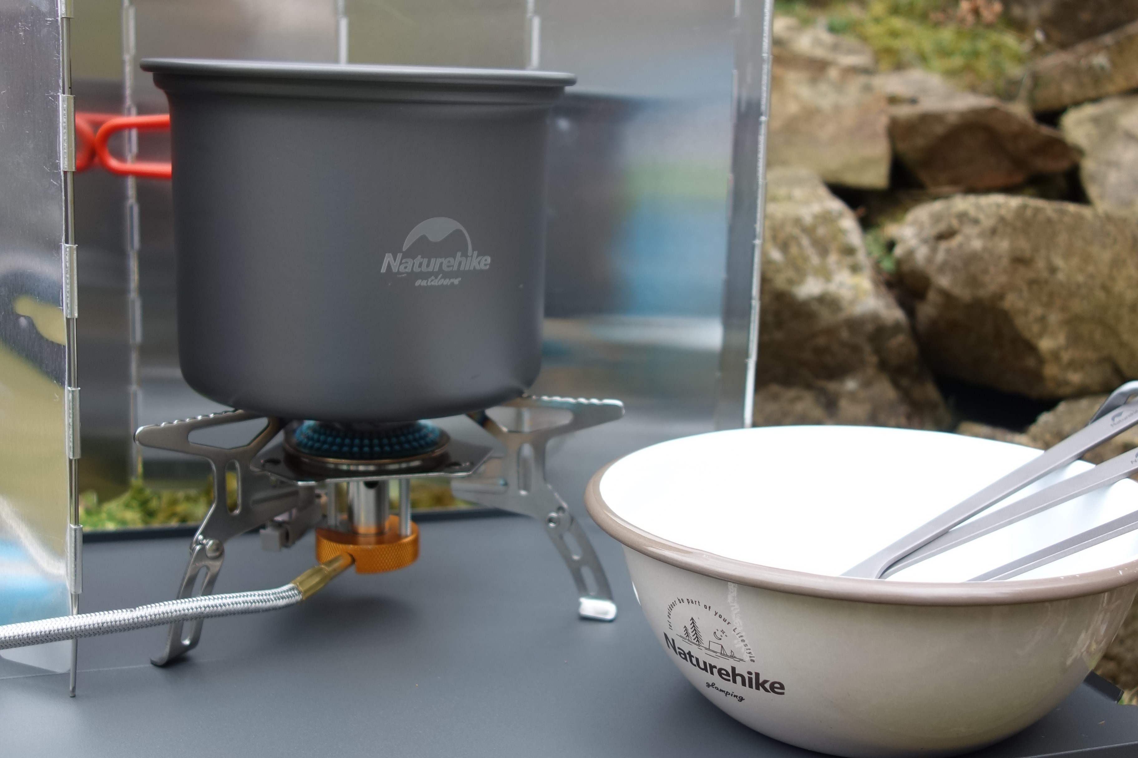 Naturehike campingový plynový varič s elektrickým zapaľovačom - 236g