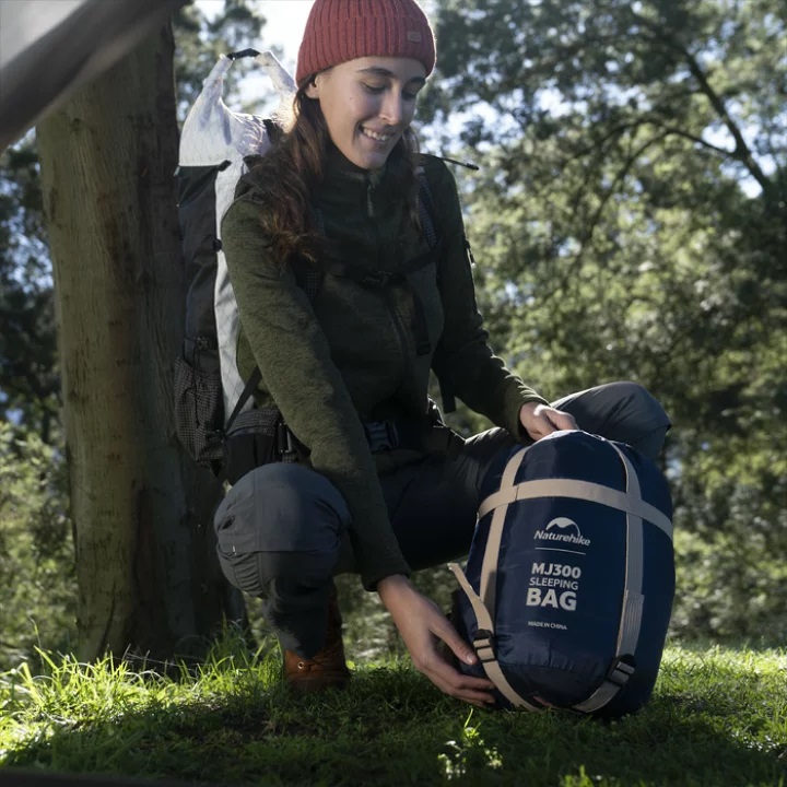 Naturehike spací vak MJ300 1,1 kg - Navy