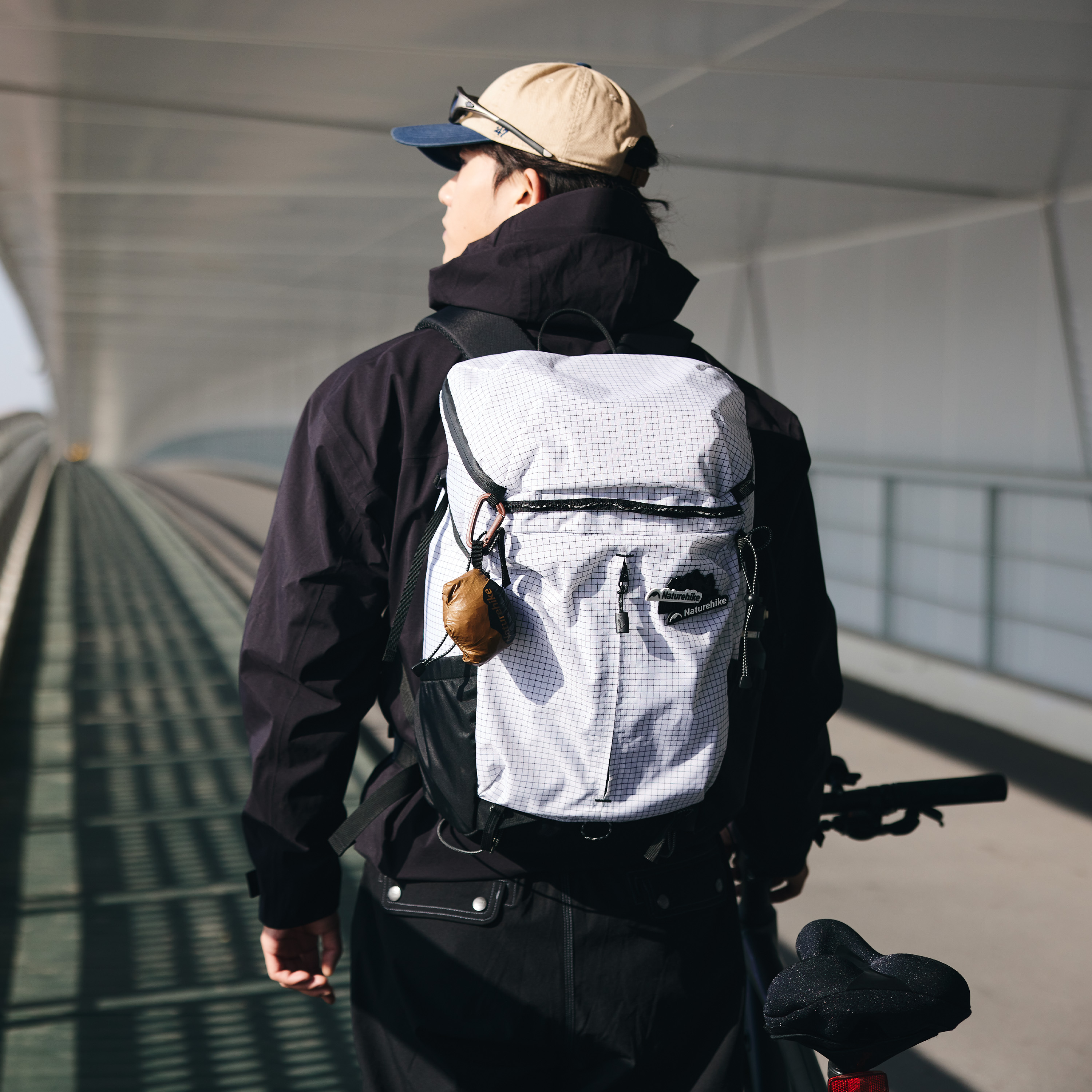 Naturehike batoh Helium 25l 600g - biely