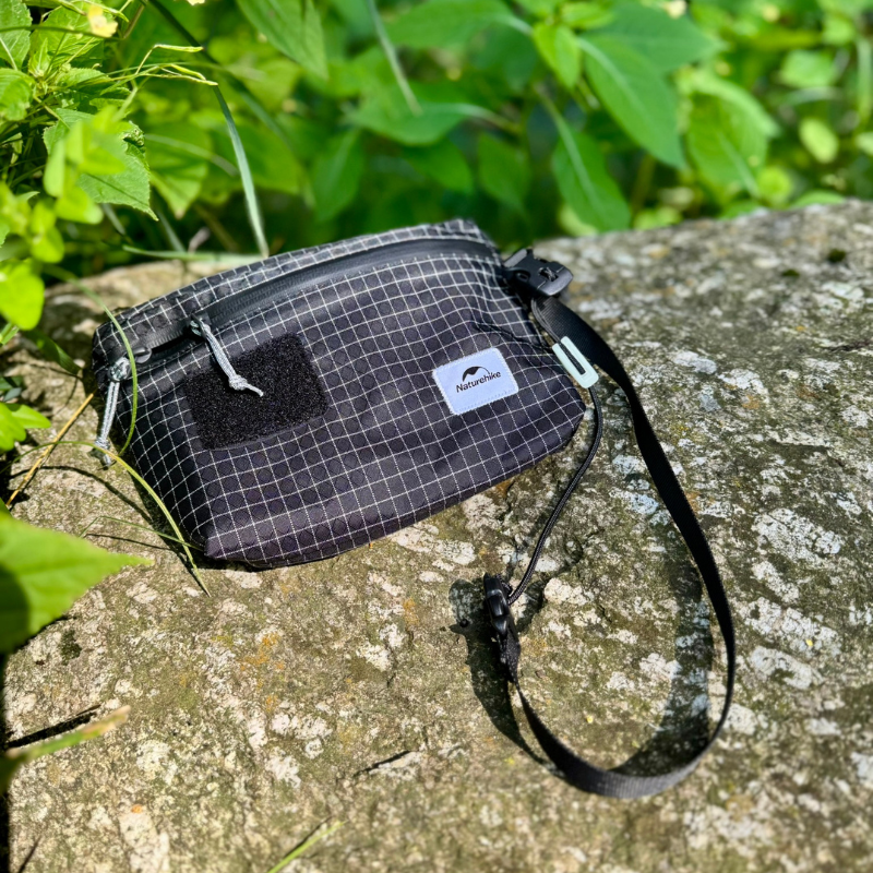 Naturehike taška cez rameno Mia 3l 84g - čierna
