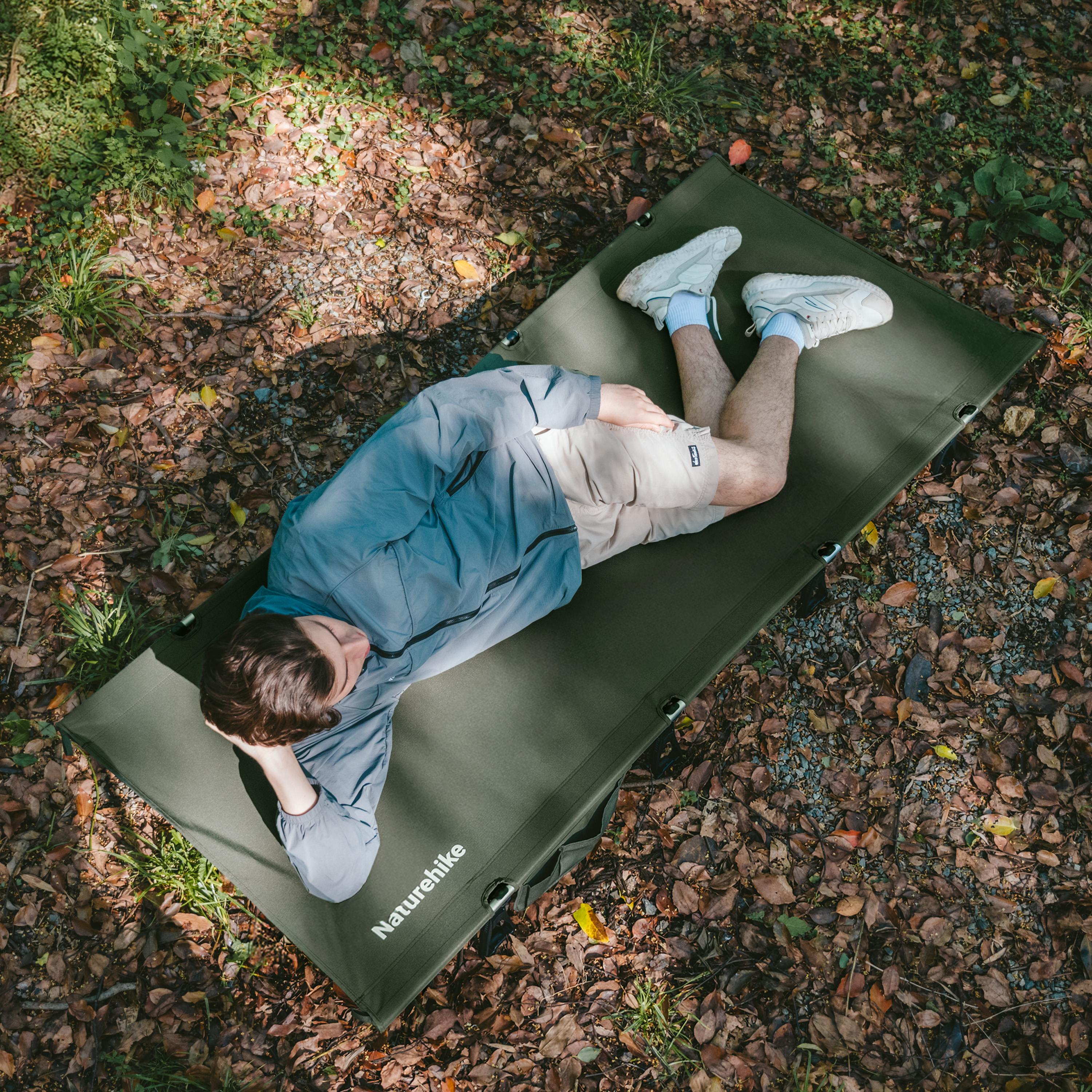 Naturehike skladacia kempingová posteľ Greenfield - čierna